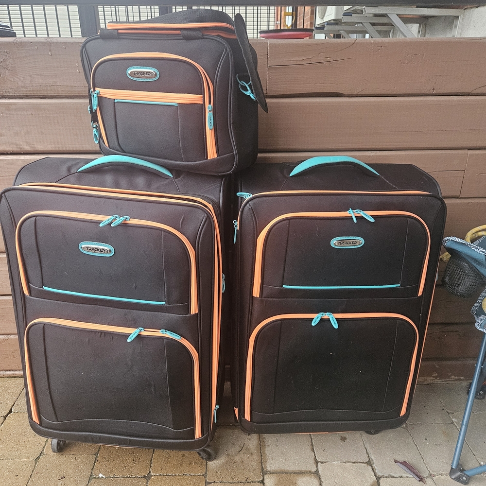 Rockland Black and Orange Luggage Set